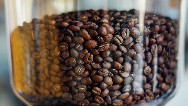 How grind size shapes the flavor of dark roast coffee - Roast28